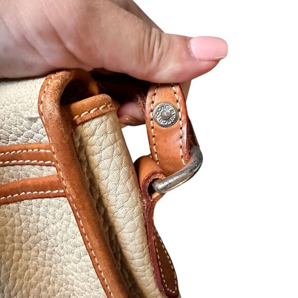 DOONEY &‎ BOURKE Vintage Essex Crossbody Pebbled Cream - Picture 4 of 5